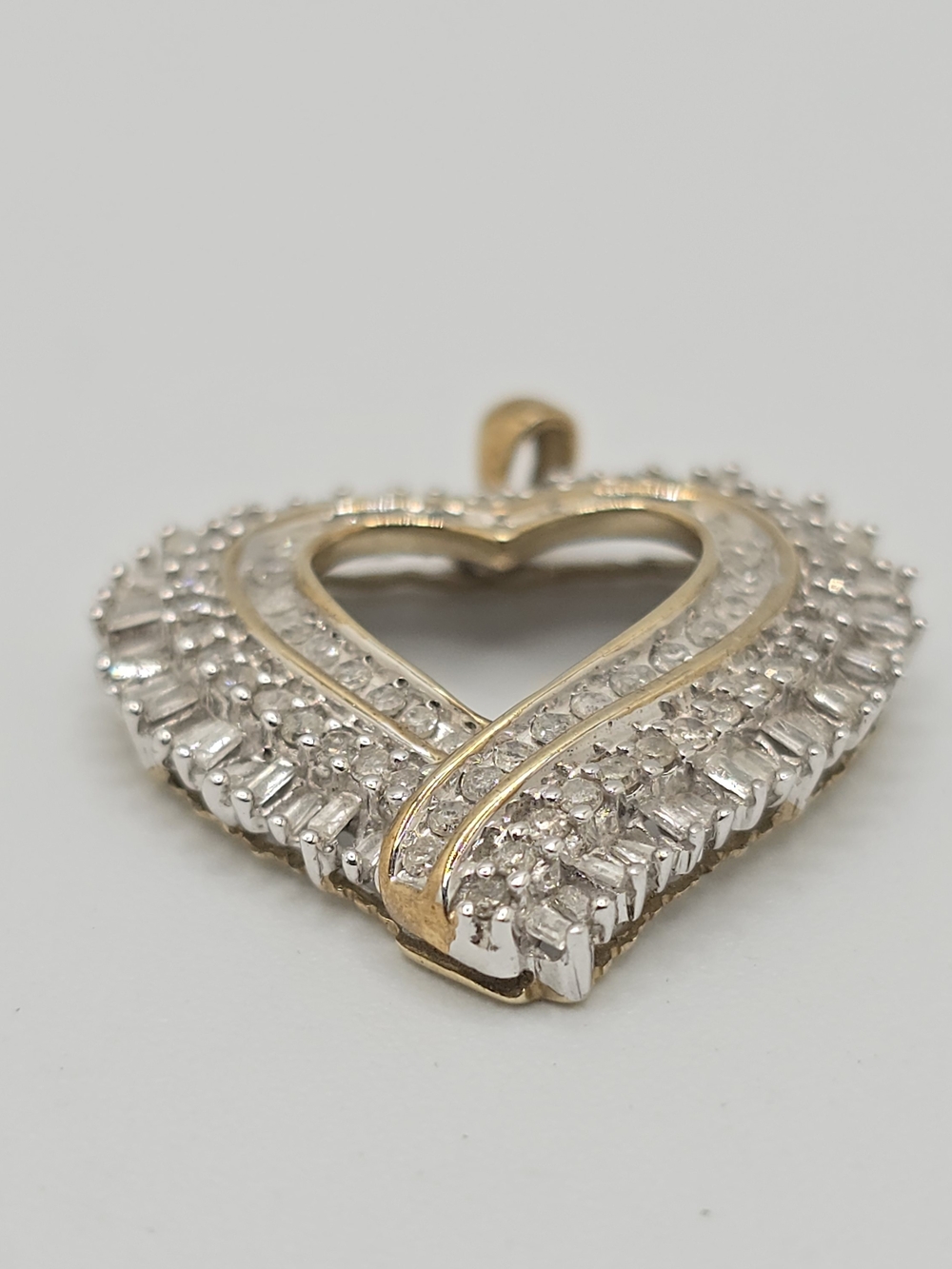 10K Gold Heart Pendant Round & Baguette Diamonds 3.6g - Picture 5 of 16